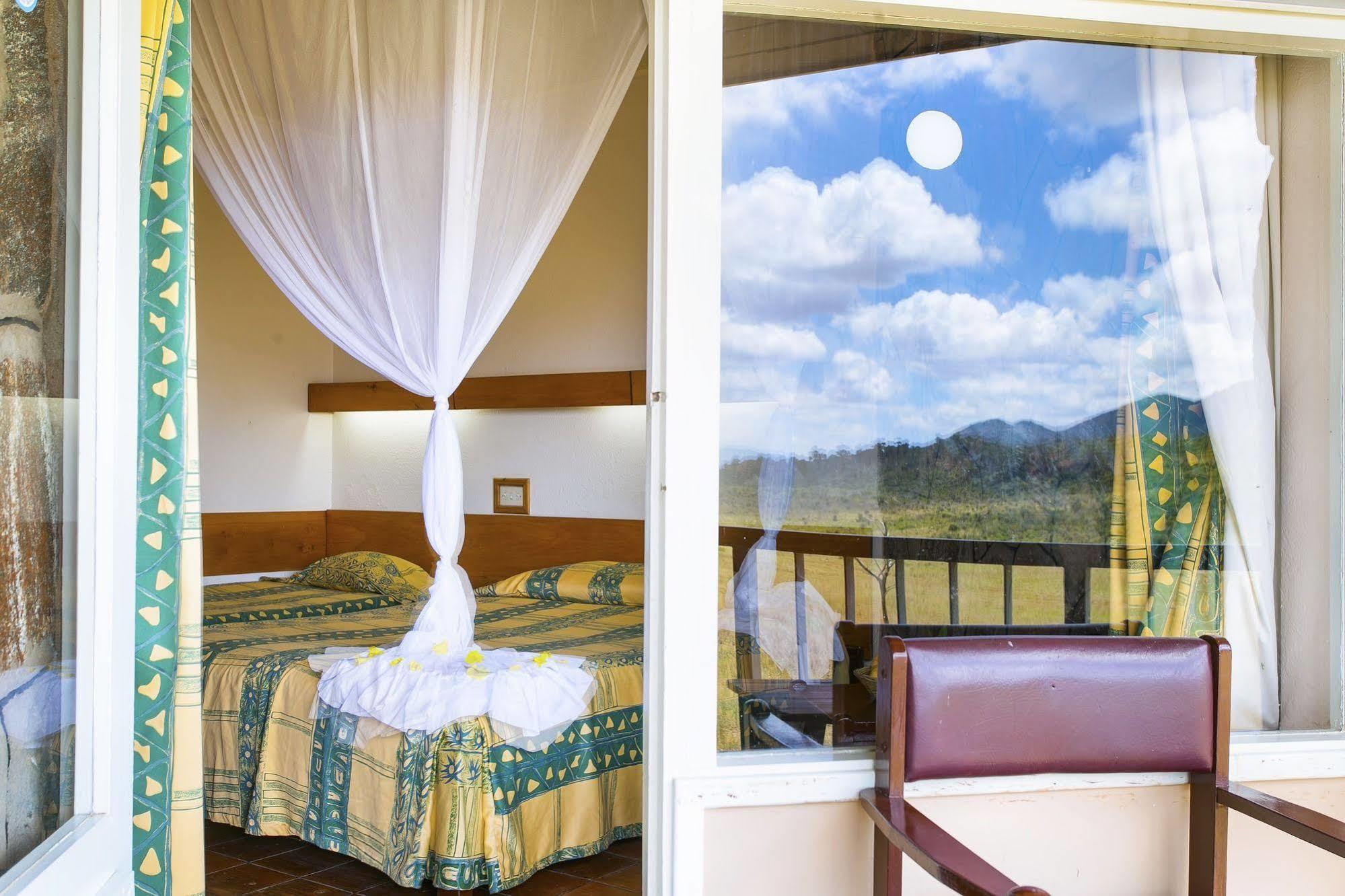 Ngulia Safari Lodge Tsavo Экстерьер фото