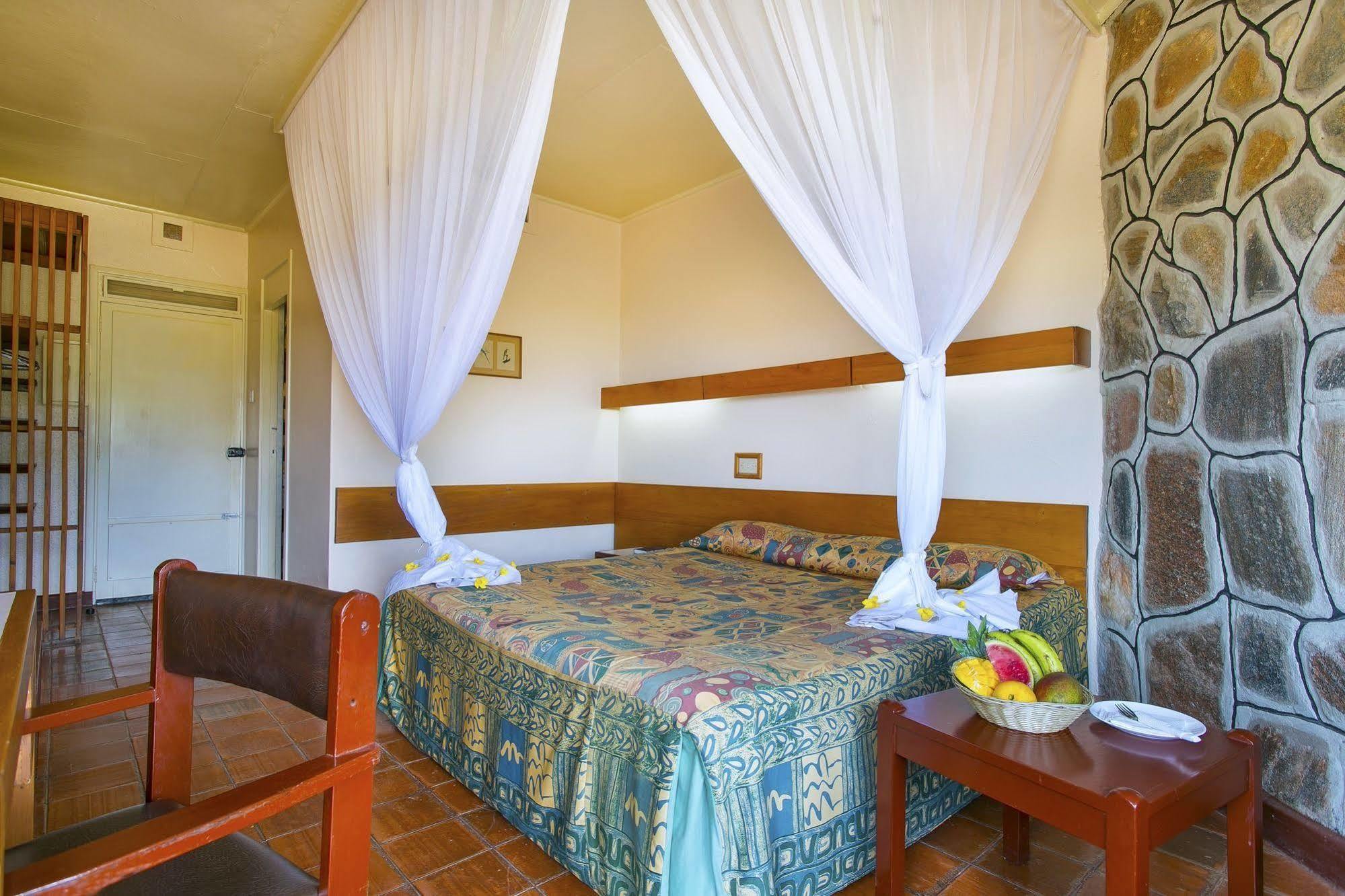 Ngulia Safari Lodge Tsavo Экстерьер фото